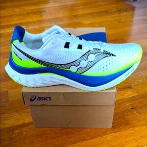 Saucony Endorphin Speed 4 Boston Edition